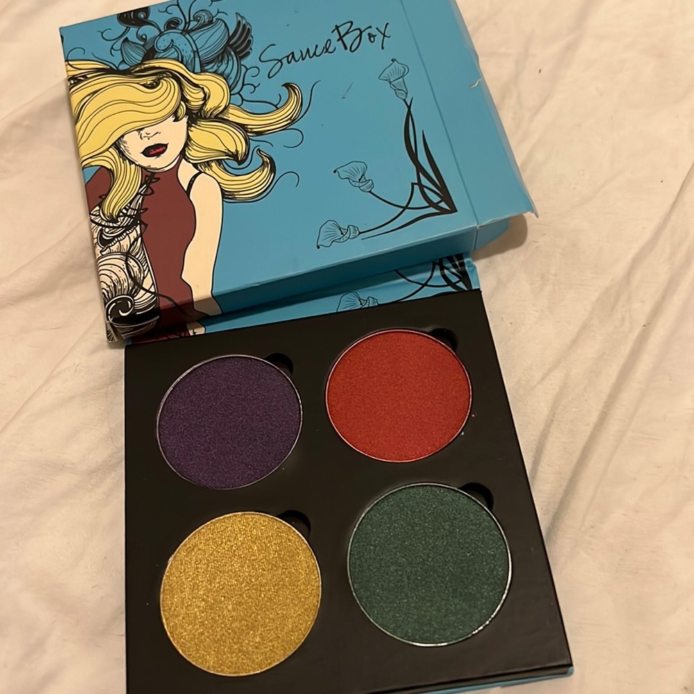 Sauce Box Art Nouveau